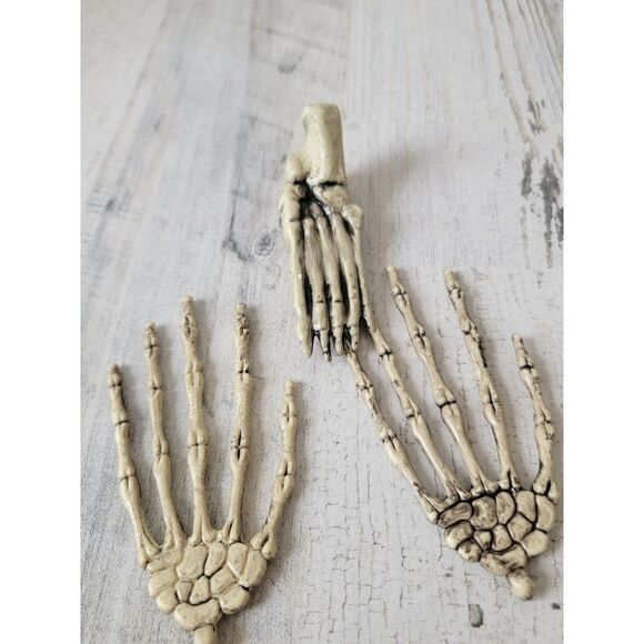 Mini skeleton hand foot set Halloween decor figure prop scary bones - Picture 4 of 5